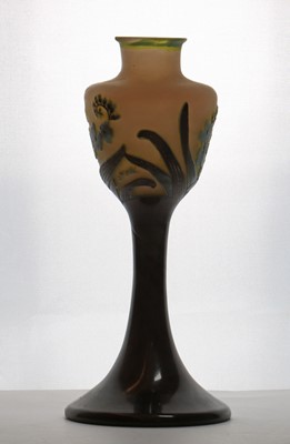 Lot 251 - A cameo glass lamp base