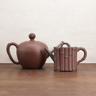 Lot 41 - A Chinese Yixing zisha stoneware teapot