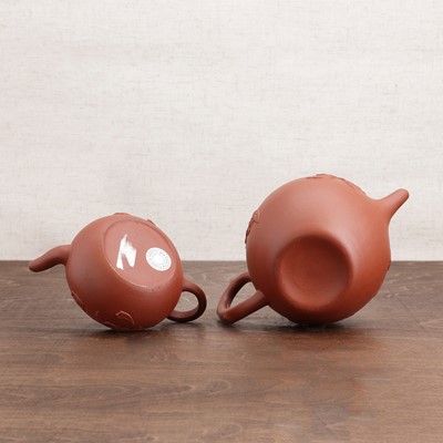 Lot 40 - A Chinese export Yixing zisha stoneware teapot