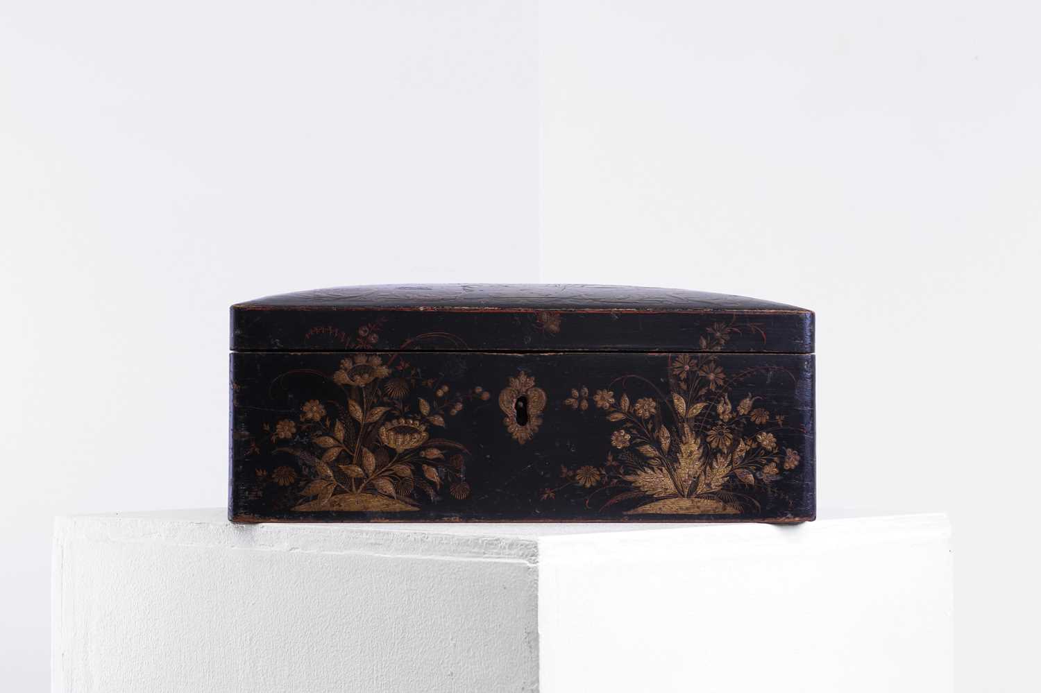 Lot 287 - A Regency japanned and parcel-gilt box