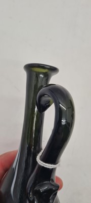 Lot 230 - A group of trailed glassware