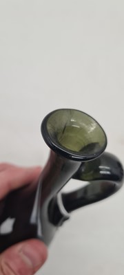 Lot 230 - A group of trailed glassware