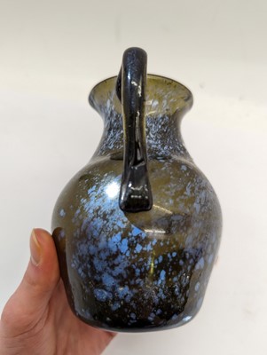 Lot 230 - A group of trailed glassware