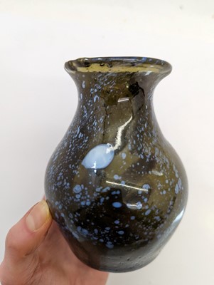Lot 230 - A group of trailed glassware