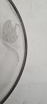 Lot 197 - An engraved glass bowl