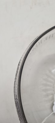 Lot 197 - An engraved glass bowl
