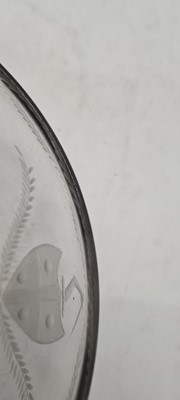 Lot 197 - An engraved glass bowl