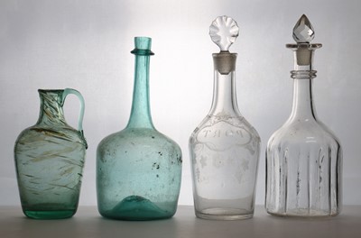 Lot 199 - A group of glass tableware