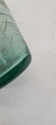 Lot 199 - A group of glass tableware