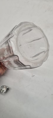 Lot 199 - A group of glass tableware