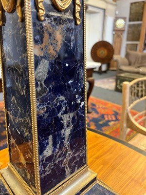Lot 116 - A lapis lazuli table lamp