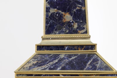 Lot 116 - A lapis lazuli table lamp