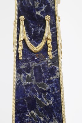 Lot 116 - A lapis lazuli table lamp