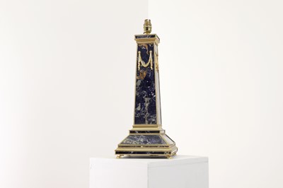 Lot 116 - A lapis lazuli table lamp