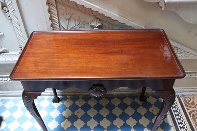 Lot 1 - ☘ A mahogany silver table