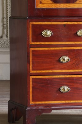 Lot 26 - ☘ A Sheraton-style mahogany press