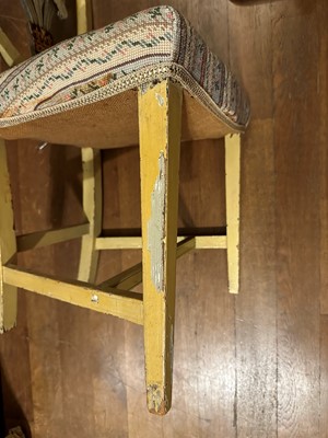 Lot 73 - ☘ A pair of Sheraton-style painted shield-back chairs