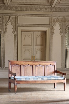 Lot 75 - A George III oak and mahogany crossbanded settle