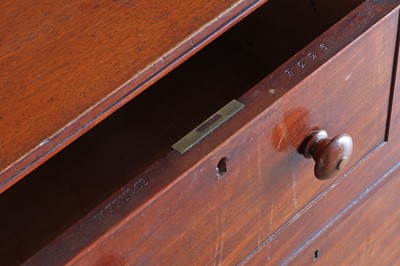 Lot 33 - ☘ A Victorian mahogany chest of drawers