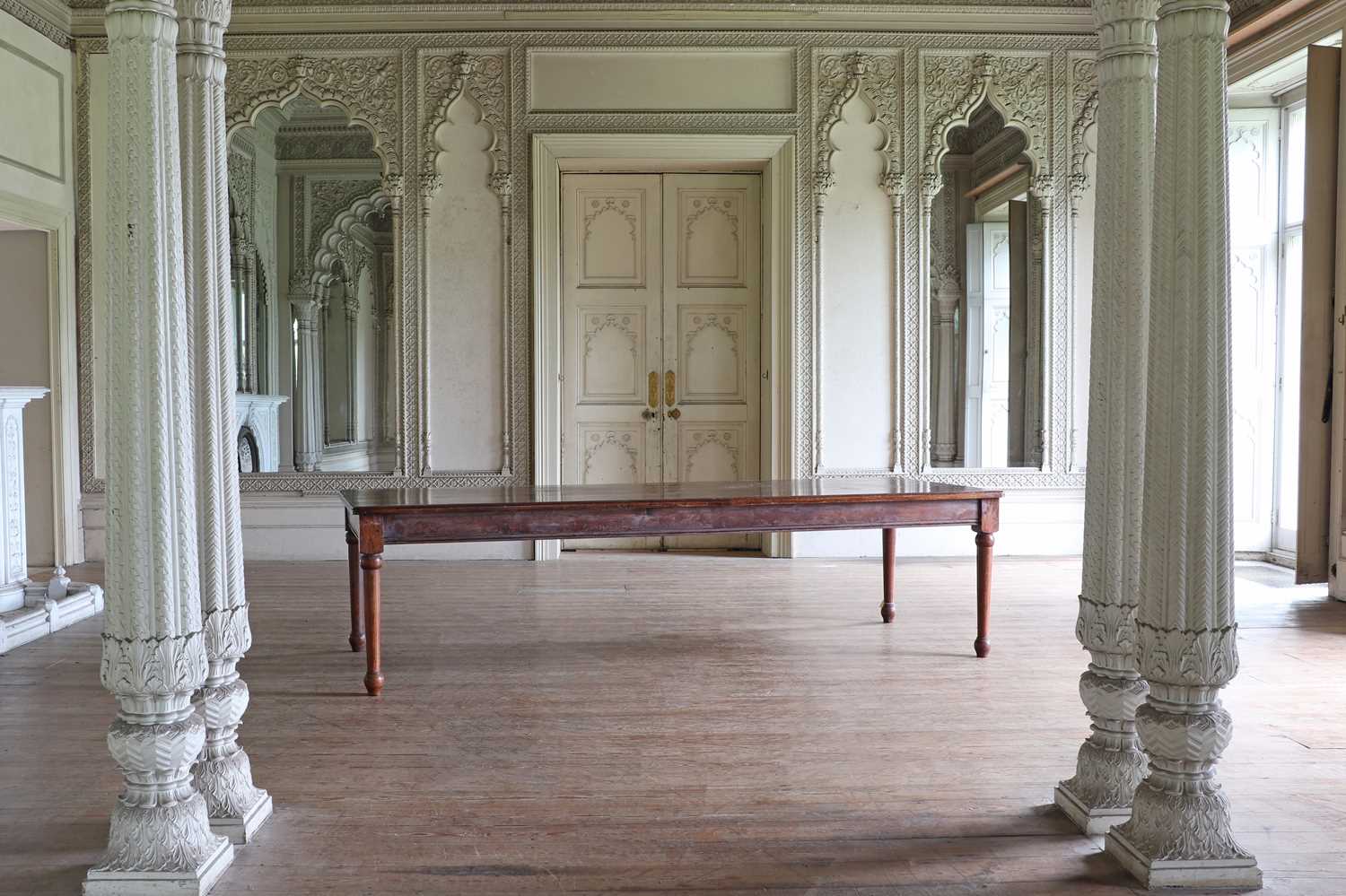 Lot 85 - A large oak refectory table