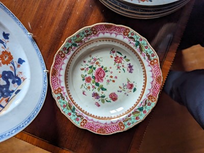 Lot 277 - ☘ An extensive famille rose dinner service