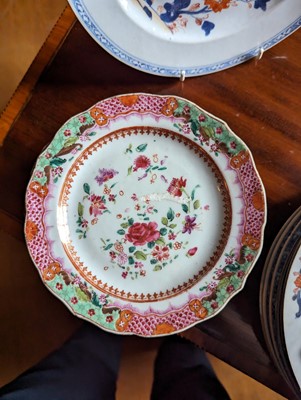 Lot 277 - ☘ An extensive famille rose dinner service