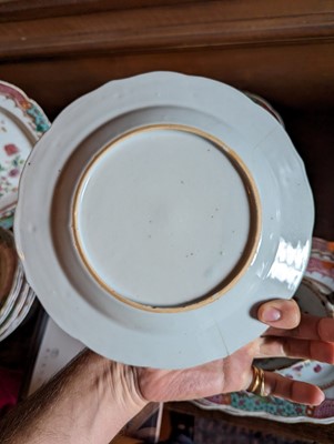 Lot 277 - ☘ An extensive famille rose dinner service