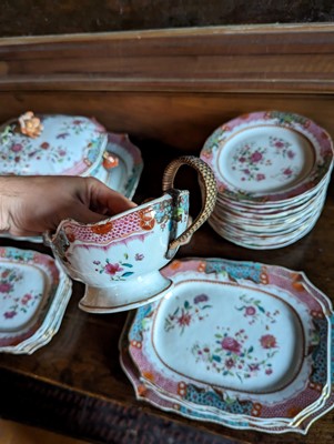 Lot 277 - ☘ An extensive famille rose dinner service