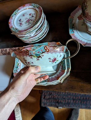 Lot 277 - ☘ An extensive famille rose dinner service