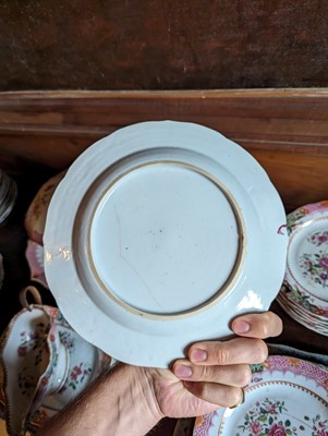 Lot 277 - ☘ An extensive famille rose dinner service