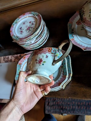 Lot 277 - ☘ An extensive famille rose dinner service
