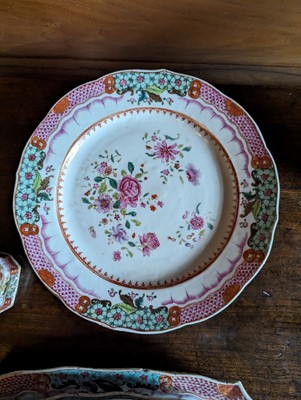 Lot 277 - ☘ An extensive famille rose dinner service