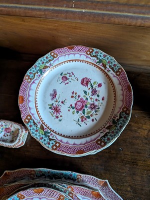 Lot 277 - ☘ An extensive famille rose dinner service