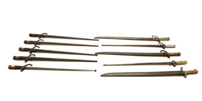 Lot 82 - A collection of bayonets
