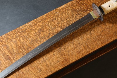 Lot 21 - A Japanese wakizashi