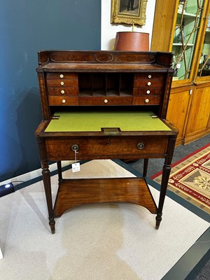 Lot 19 - A George III Sheraton Period mahogany bonheur-du-jour