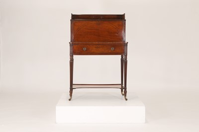 Lot 19 - A George III Sheraton Period mahogany bonheur-du-jour