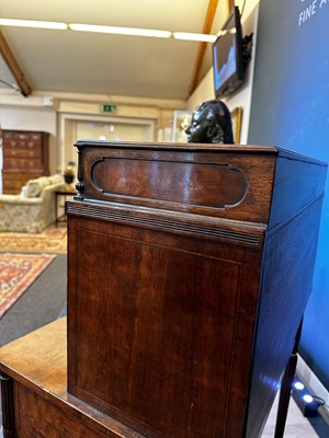 Lot 19 - A George III Sheraton Period mahogany bonheur-du-jour