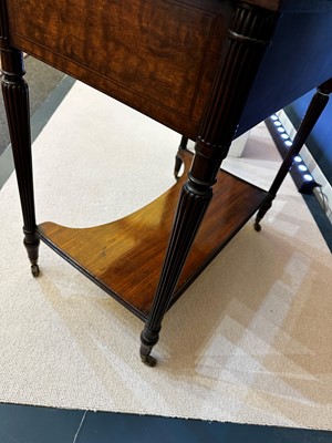 Lot 19 - A George III Sheraton Period mahogany bonheur-du-jour