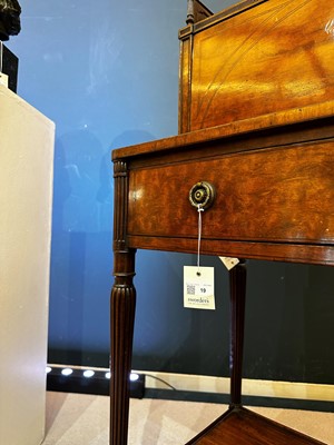 Lot 19 - A George III Sheraton Period mahogany bonheur-du-jour