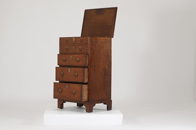 Lot 33 - A George I walnut 'bonnet' chest
