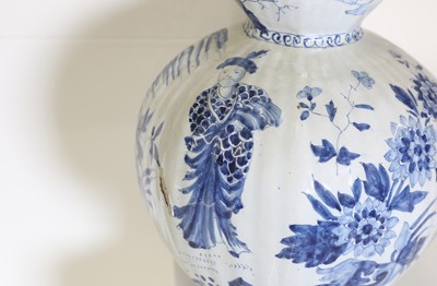 Lot 37 - A delft tin-glazed earthenware double gourd vase