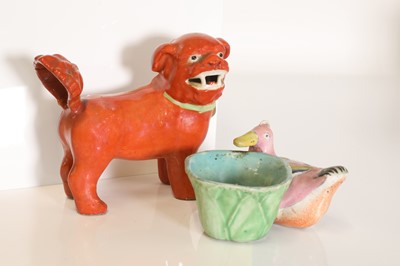 Lot 15 - Two export porcelain pieces