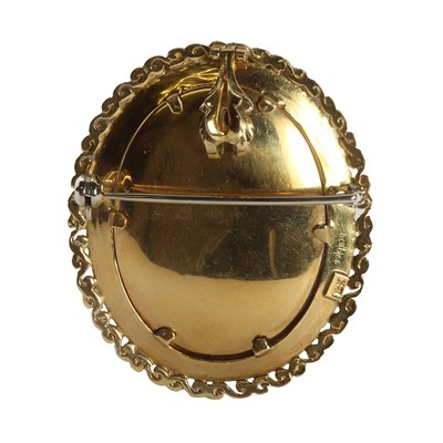 Lot 1201 - An 18ct gold mounted miniature portrait brooch pendant
