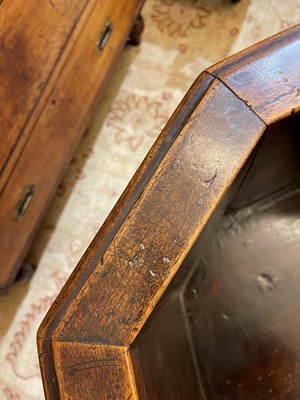 Lot 356 - A walnut 'sedile a pozzetto' chair