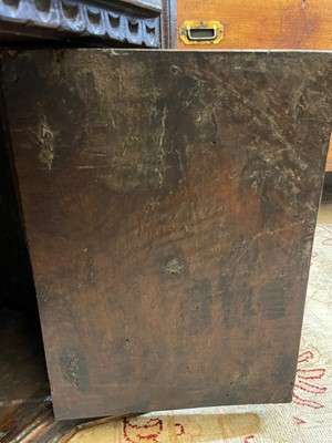 Lot 356 - A walnut 'sedile a pozzetto' chair