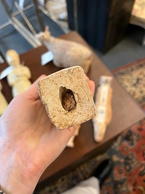 Lot 357 - A group of Chinese pottery items