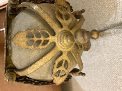 Lot 354 - A brass lantern clock