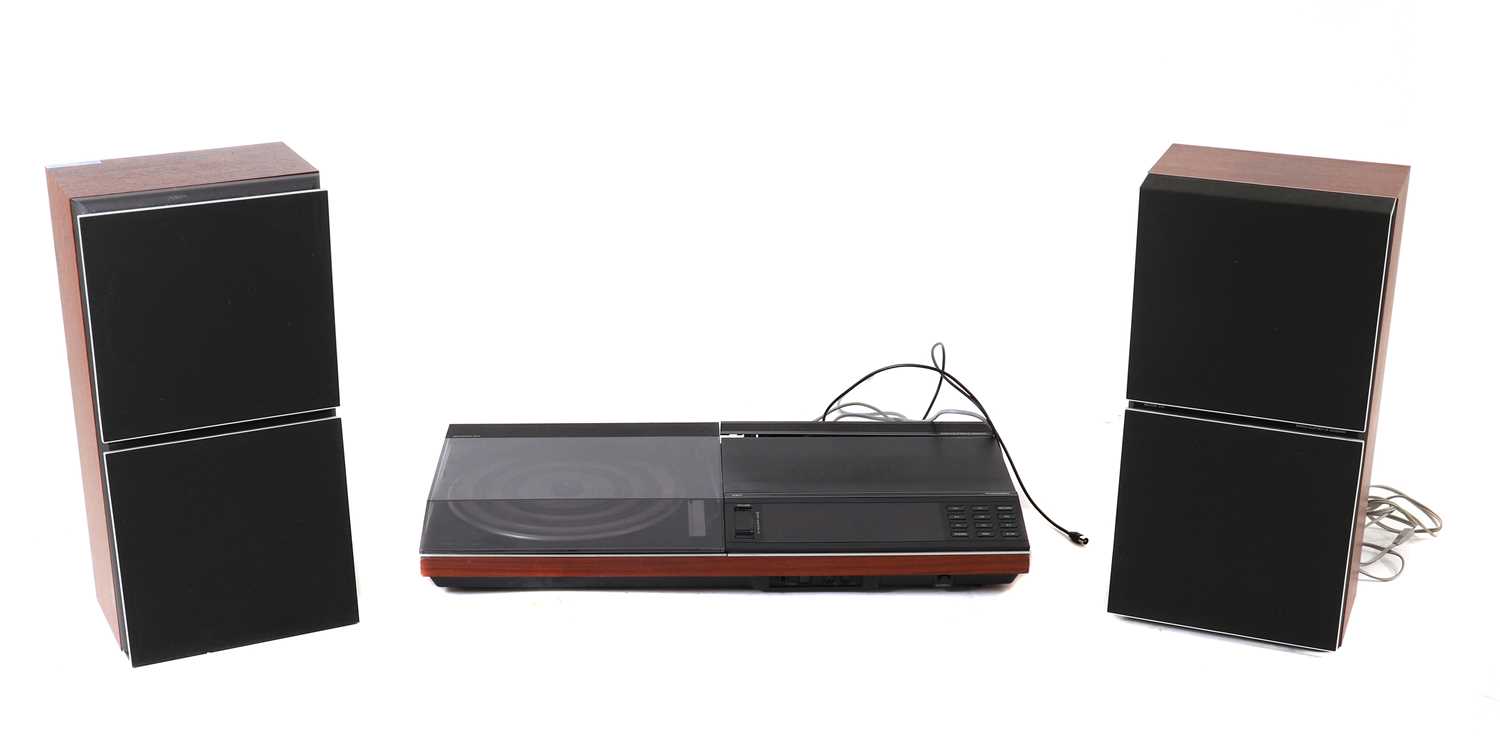 Lot 181 - A Bang & Olufsen Beocenter 5000 music system