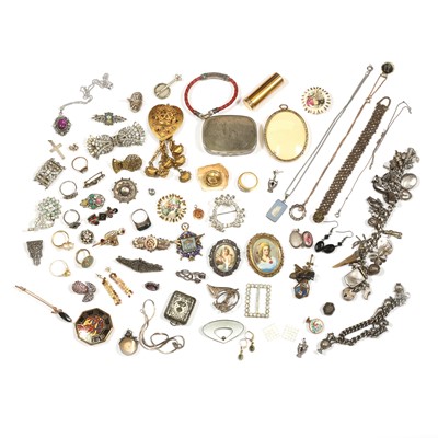 Lot 229 - A collection of vintage paste and costume jewellery